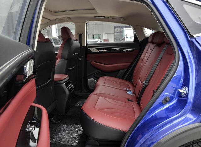 CS85 COUPE长安首款轿跑SUV，前后独悬，指导价11.99万起