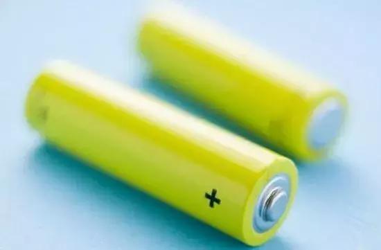 谁是新能源汽车电池未来发展的趋势？固态电池？氢燃料电池？