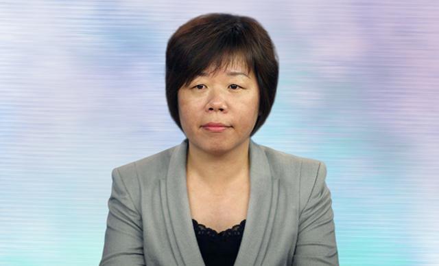 最牛打工妹：从富士康离职创业拼出百亿身家，苹果CEO都登门拜访