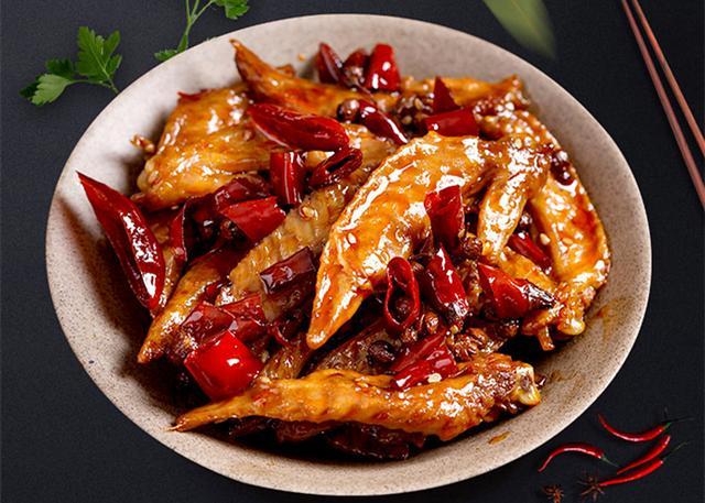 鸡翅尖真的有“毒素”吗，到底能不能吃？涨知识了