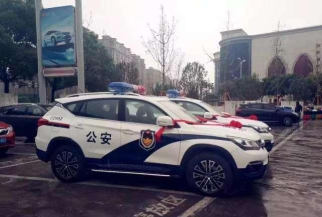 中国警车“大换血”，大众丰田被淘汰，新车尽显大国风范