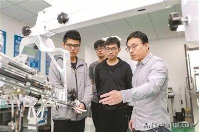李建民：微创手术机器人造福医患，更助推高端医疗装备自主创新！