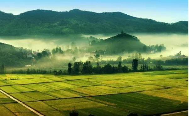 国庆冷门周边游：嘎鲁图湖，莫尔道嘎，南漳漫云村，云南纳帕海