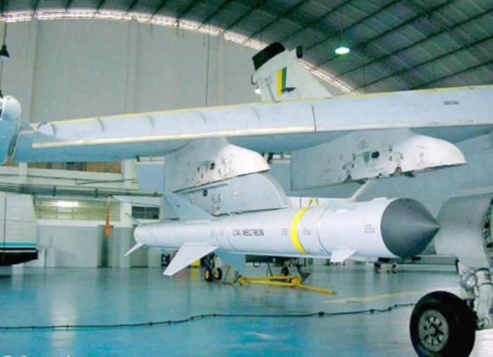 巴基斯坦空军杀手锏：枭龙战机的反辐射导弹，无情碾压印度雷达