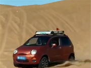 4万比亚迪沙中随意开，胎压未降，也没改沙地胎，但只限平地沙漠