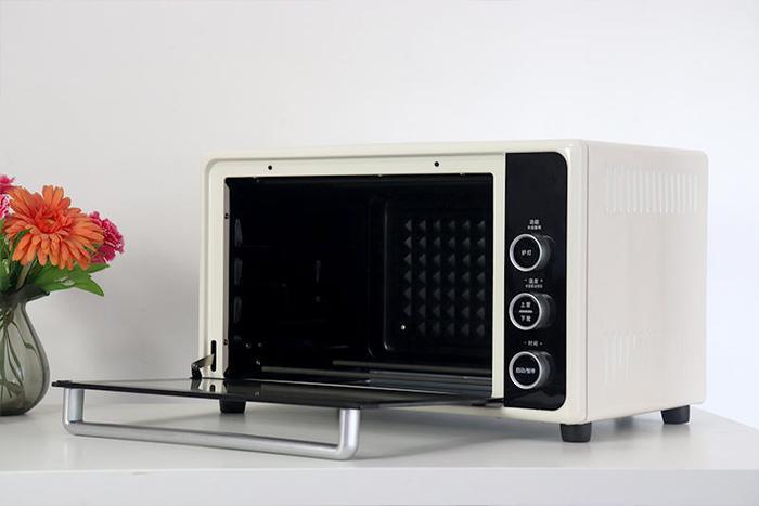 精灵语音智控，专业烘焙更省心：海氏i3智能烤箱体验