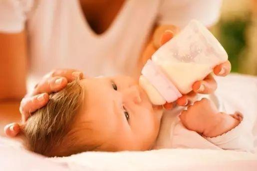 胸大胸小对奶水有影响？平胸还能母乳喂养吗？