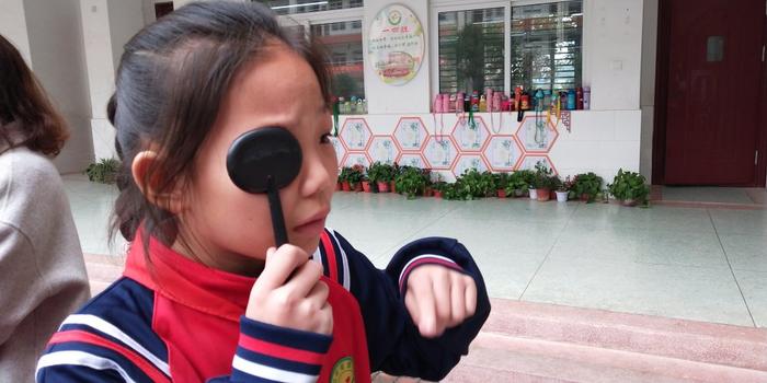 南阳市姜营小学免费为学生检测视力