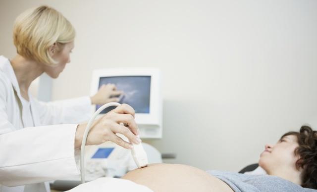 孕期孕妈通过三关检查，或许会有助于胎儿发育