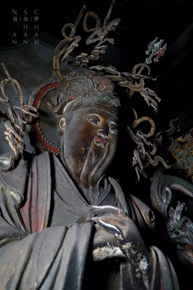 深藏农家小院里的旷世瑰宝：高平铁佛寺！入选第八批国保！！！