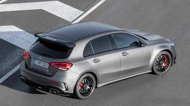 奔驰AMG A45 S 4Matic,2.0T4缸发动机，最大421马力，