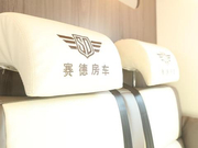 赛德白鲸系列：海洋蓝外观后纵置上下铺款依维柯C型房车