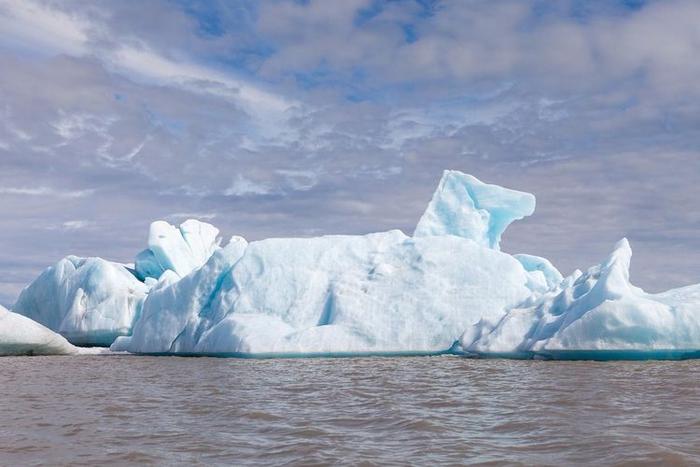 冰岛首次因气候变化消失了第一座冰山——科学家警告称将有更多