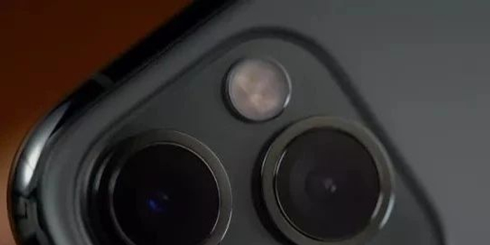 苹果能用谷歌相册 w700h350z1l10t104a0.jpg