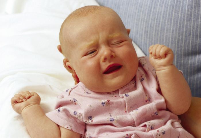 宝宝睡醒后如果出现这些行为，说明大脑正在发育，父母尽量别打扰