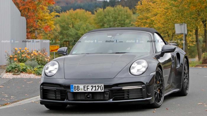 全新保时捷911 Turbo敞篷版谍照曝光，或将于2020年上市