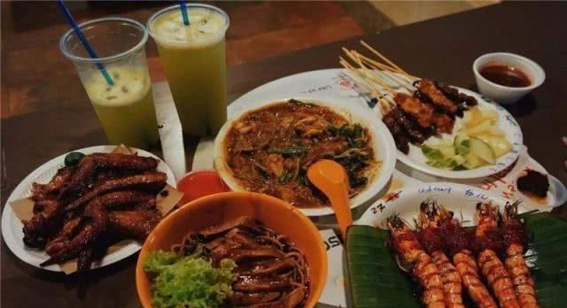 新加坡食品安全有多好？当地人厨房是摆设，三餐全吃“路边摊