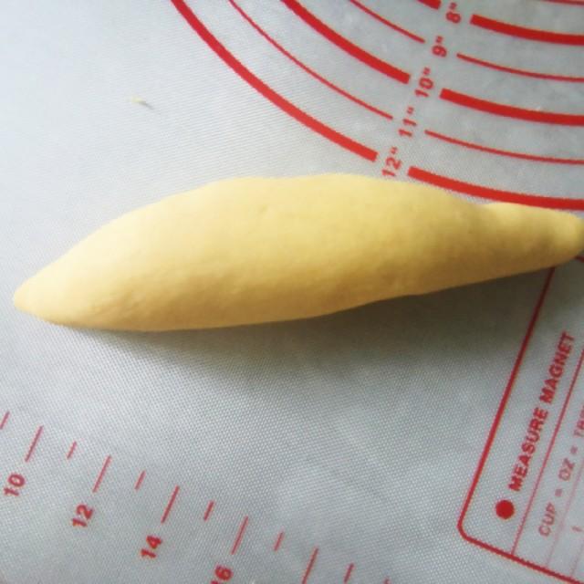 玉米粉紫薯包，用玉米粉和紫薯做一款杂粮包，吃着非常棒