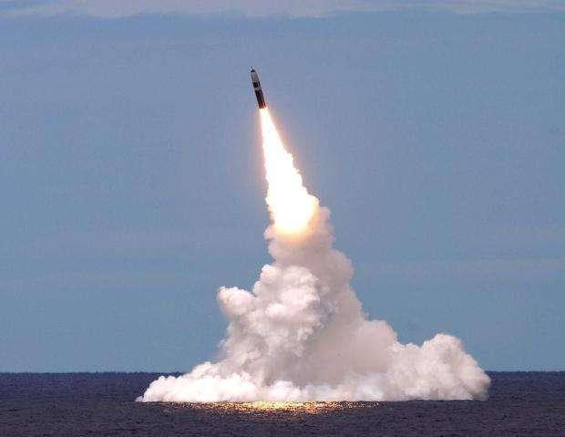 巨浪2潜射导弹打击性能曝光：射程12000千米，可携3枚核弹头