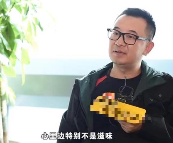 黄海波靠父亲养老金生活，真的这么惨？当事人正面作出回应