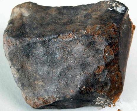 球粒陨石中的稀有品种：顽火辉石球粒陨石赏析（附图)
