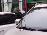 9万中华V6加装前置摄像头，外置的，还和小区监控设备是同款