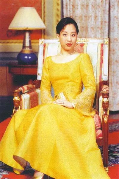 出道之后林志颖发展都比较顺利无疑是林志颖拒绝泰国公主爱慕之情