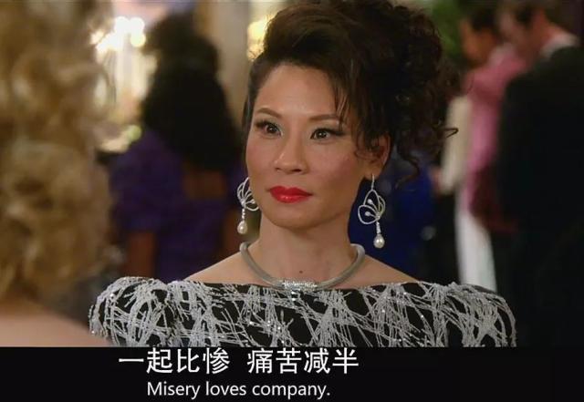 她是征服好莱坞的中国面孔，长得看上去平庸，但她却有一种力量美