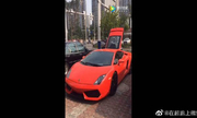 街拍兰博基尼-盖拉多，这个颜色未免有点太红了吧