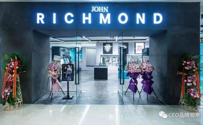 火遍摇滚圈的潮牌John Richmond，在中国开了家暗黑系旗舰店