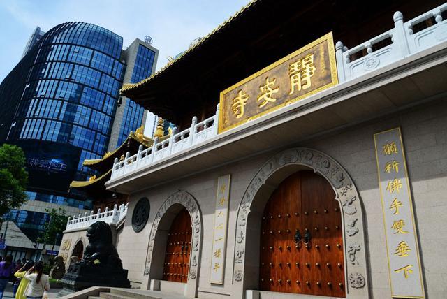 魔都上海值得一去的景点：法租界感受老上海气息，静安寺拜佛烧香