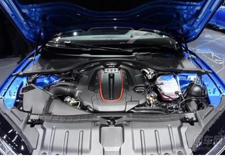 全新奥迪RS7,8缸发动机，全时四驱，百公里加速仅要3.7秒