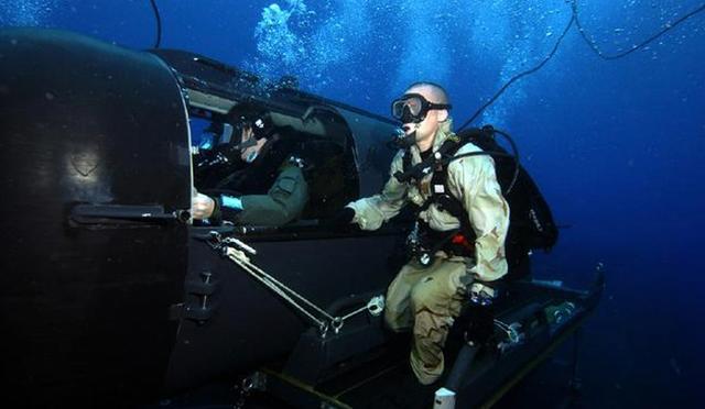 潜艇兵最爱神器“氧烛”，不仅能供氧还能照明，宇航员都离不开它