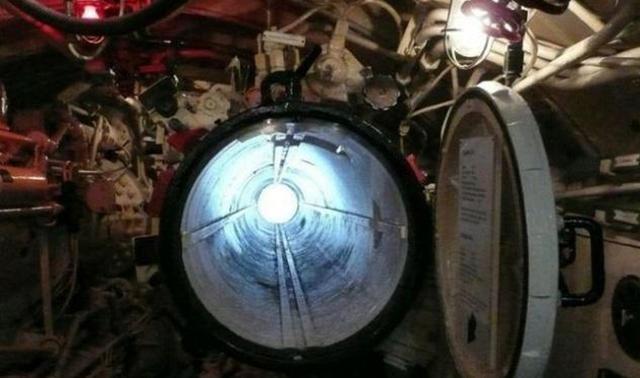 潜艇兵最爱神器“氧烛”，不仅能供氧还能照明，宇航员都离不开它