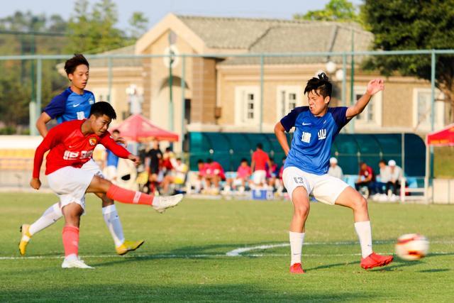 升班马夺冠！恒大2队问鼎U19A组冠军，演绎青超版凯泽斯劳滕神话