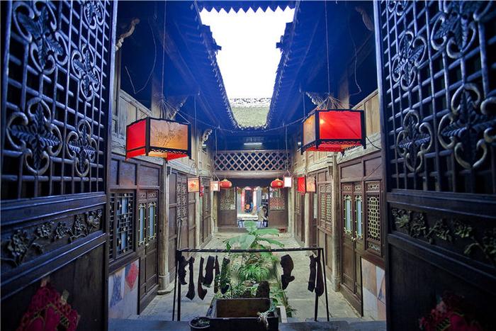 陕西最特别千年古镇：名叫凤凰又被称小上海，当地人来自13省64县