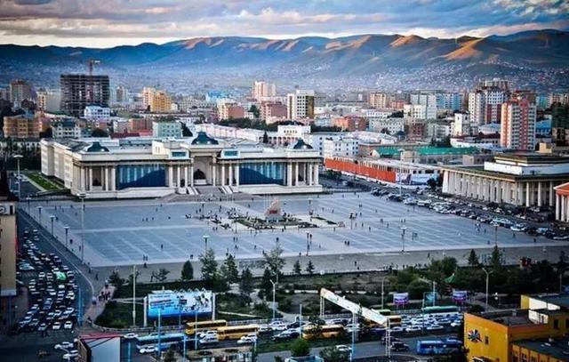 蒙古唯一最好的城市乌兰巴托，你觉得能跟呼和浩特相比吗？