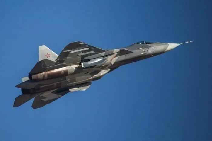 俄罗斯又一大“巨头”诞生，还是首架隐形战机，美国要眼红了