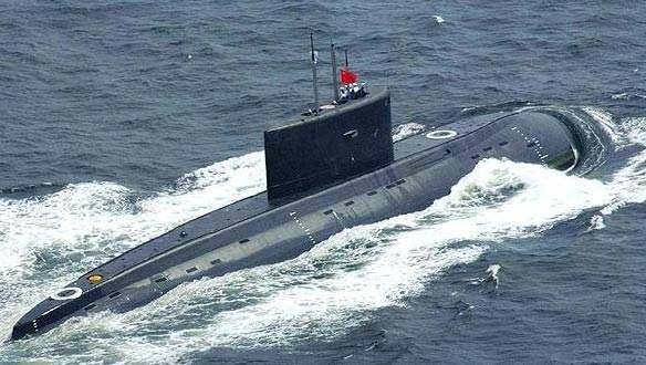 昨日凌晨，越海军基地“遇袭”：基洛级潜艇无奈撤离金兰湾！