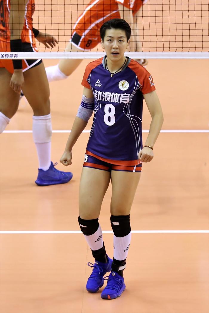 分析：张晓雅位居排超联赛副攻得分榜榜首，她有望重进国家队吗