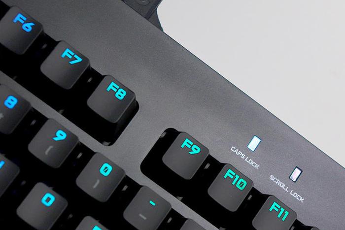 三种键轴随心换：电竞级外设罗技 PRO X 游戏机械键盘上手体验