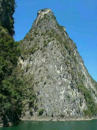 鲁布革三峡景区飞龙瀑布旅游开发项目签约仪式今日举行