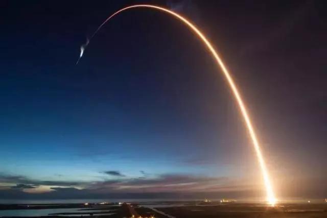 SpaceX和蓝色起源，谁将开启星际大航海时代？