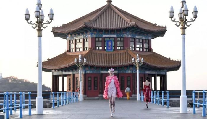 2019青岛世界大学生时尚设计大赛  落霜栈桥国际时尚设计秀