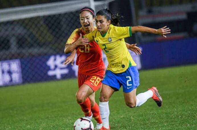 疯狂4-2！中国女足挑落巴西女足成功夺冠，23年不胜魔咒终被破