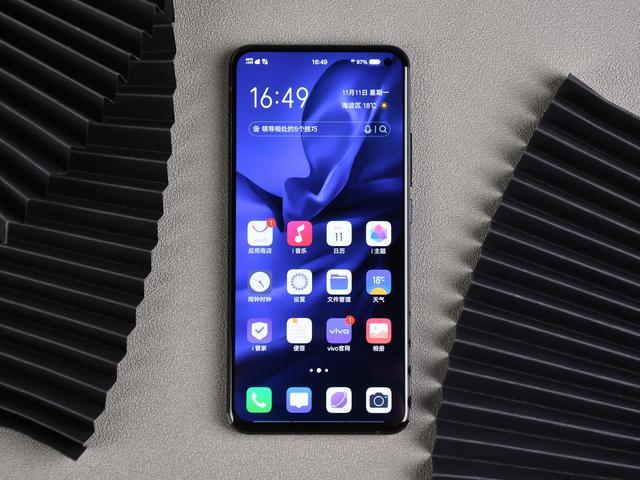 vivo S5：你的高颜值，需要和蔡徐坤一样高颜值的手机拍下来！