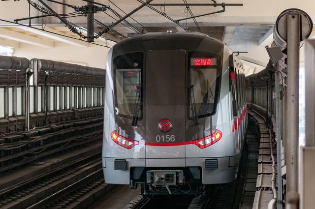 上海又在规划新的地铁线，是一条北部的切向线，预计将2030年开通
