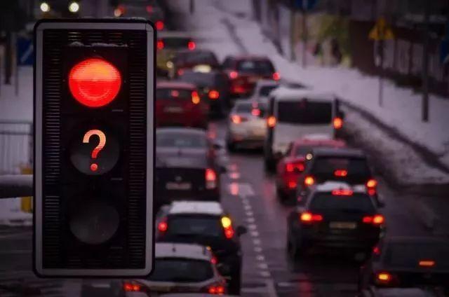 智能交通信号灯，没有描述倒计时，你还习惯吗
