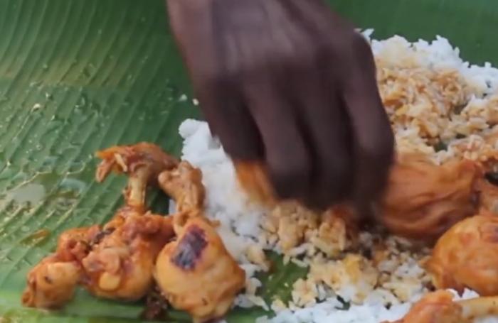 印度的大户人家户外做美食，一次上百个鸡腿，看到成品没胃口