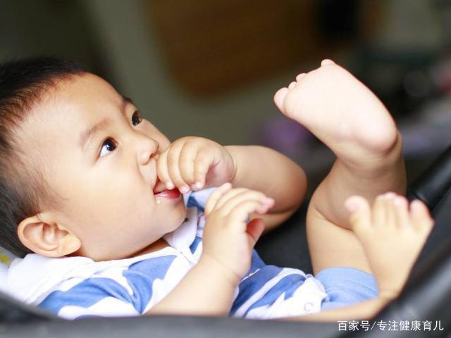 孩子咬指甲“上瘾”？医生直言：家长了解清楚这个原因，才能解决